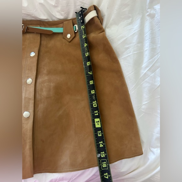 NWOT - Tara Jarmon Suede Mink Skirt - Picture 4 of 7